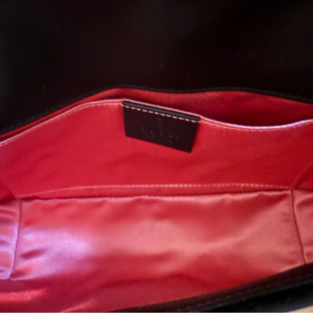 Gucci Marmont Black Velvet Shoulder Bag with Gold Accents - Picture 9 of 14